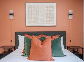 The Traveler's Retreat, 5 mins to airport and 15 mins to downtown