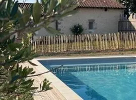 Gîte 8 pers avec piscine partagée et wifi à Brantôme - FR-1-616-441