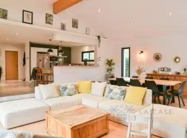 Villa familiale 10min de l'océan piscine chauffée