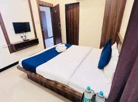 Hotel Ashoka Palace，位于乌贾因的酒店
