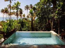 Araliya Cabana with oceanview - Madiha Hill