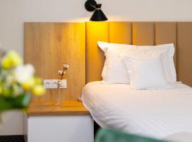 Hotel ARDEN，位于希隆斯克地区希罗达的酒店