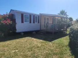 Bungalow spacieux avec piscine à Lattes