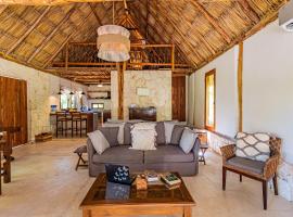 Casa Laila Cozy House in Bacalar Center，位于巴卡拉尔的木屋