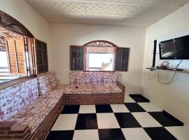 Casa em frente a represa em Felixlandia，位于Felixlândia的酒店
