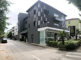 梅斯特诺瓦酒店