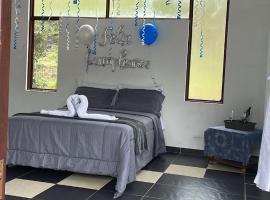 Club Recreativo Gualiva，位于拉维加的酒店