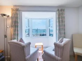 Fabulous Sea View Apartment