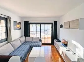 Apartamento en la Escala con piscina y parking