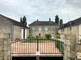 Chateau Saintonge，位于Le Chevain的酒店