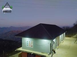 Snow Bound Homestay - A Cozy Escape，位于库夫里的酒店