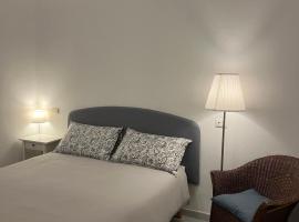 Il Glicine - Monolocale a due passi dal centro，位于乌尔比诺的别墅