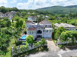 Mosaic luxury Villa，位于Hopewell的酒店