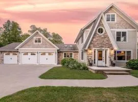 Kings Landing by Simple Life Rentals