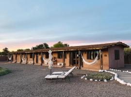 MAKTVB - Lodge&Hostals Atacama，位于圣佩德罗·德·阿塔卡马的山林小屋