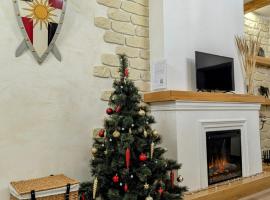 Гетьманські палати , Старе місто, 2 спальні, балкон-тераса , 85 м кв，位于卡缅涅茨-波多利斯基的豪华酒店