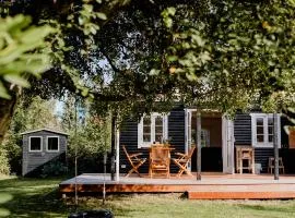 Sommerhusliv I Intimt Træsommerhus