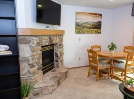 Relaxing Busy Bee C-7 by Simple Life Rentals