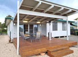 Seaside Retreat，位于Pine Point的酒店