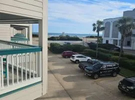 Seawall Breeze Condo in Galveston