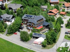 Hotel Dachsberger-Hof，位于Wittenschwand的酒店