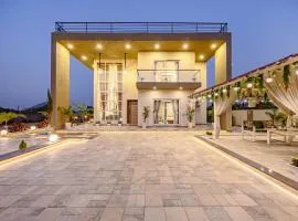 ELIVAAS Heaven in Hills Mountara 3 BHK Villa with Lounge & Pvt Pool