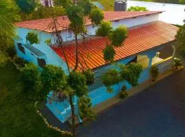 Bofa Beach 2 km - Villa with Wifi, Parking, SmartTV, Kitchen, Hot Shower, House Keeping