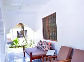 Villas - Beach 2 km, Wifi, SmartTV, Parking - by Mango Tree Cottages Kilifi