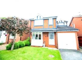 Doncaster - Warmsworth - Great Customer Feedback - 3 Bed Detached House - Private Garden & Parking Plus Garage - Quiet Cul De Sac Location - Dog Friendly - Fast Wifi - Close to Motorway Access