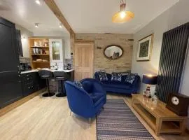 Weavers Rest - New Boutique Retreat in Central Skipton with Parking