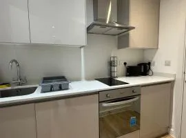 Luxury Studio Flat Hounslow Central