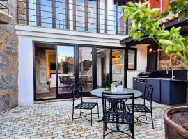 YourHouse O Canton II villa，位于洛维奥斯的酒店