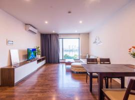 Luxe Paradise Apartment Lac Long Quan