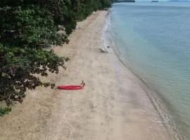 俊穆岛瑞莱克斯海滩旅馆