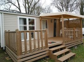 Mobilhome 2 chambres climatisé camping 3 étoiles，位于圣乔治-德迪多讷的酒店