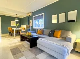 Cozy apartment with free parking