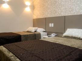Hotel Caju de Ouro，位于费拉迪圣安娜的酒店