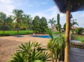 Pousada e Day Use da Vó Tuca，位于因达亚图巴的酒店