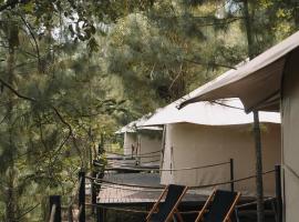 RINDANG Glamping，位于特勒贡的酒店