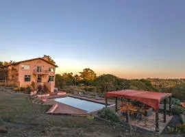 5 Acre Villa Retreat with Vineyard Pool Spa & Amazing Views of Sonoma County
