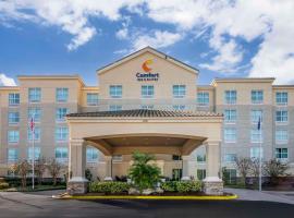 Comfort Inn & Suites Tavares North，位于塔瓦雷斯的酒店