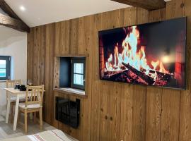 Nouveau ! Chalet en centre ville，位于布雷斯地区布尔格的酒店