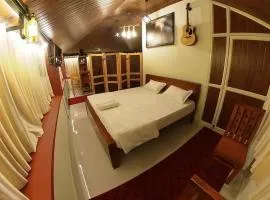 Makam Holiday Home
