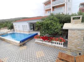 Apartmani Bilokapić，位于普利莫顿的酒店