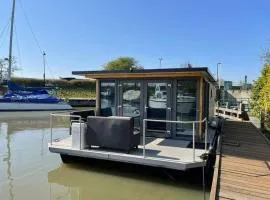 Houseboat Tulip NS006