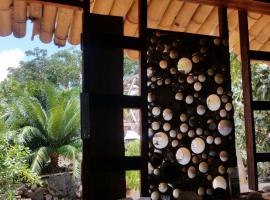 Ma jolie Cabane, 1 minute from the Indien Ocean，位于Memboua Bouani的酒店