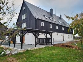 Ferienwohnung im sanierten Denkmal max 3 Personen FeWo1，位于比绍夫斯韦尔达的酒店