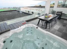 Lake view apartments in migdal，位于马格达拉的自助式住宿