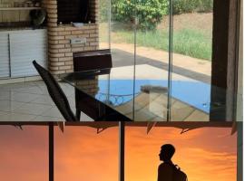 Casa Lins 15 pessoas temporada，位于林斯的酒店