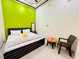 Om Home Stay Entire 3BHK Apartment，位于Ayodhya的度假屋